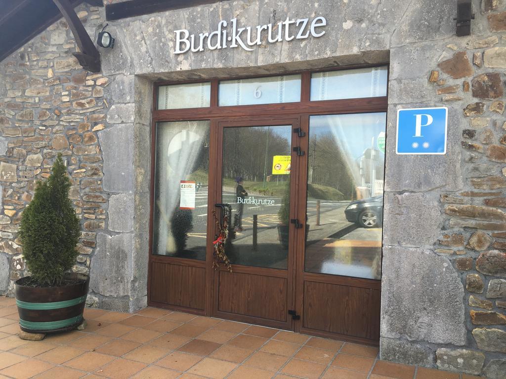 Burdi -Kurutze Pension Urquiola Zewnętrze zdjęcie